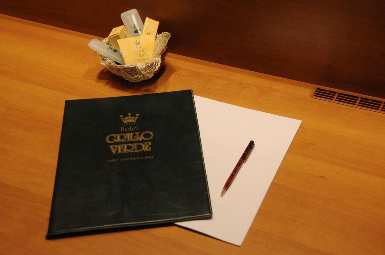 Hotel Grillo Verde ตอร์เร อันนุนซิอาตา ภายนอก รูปภาพ