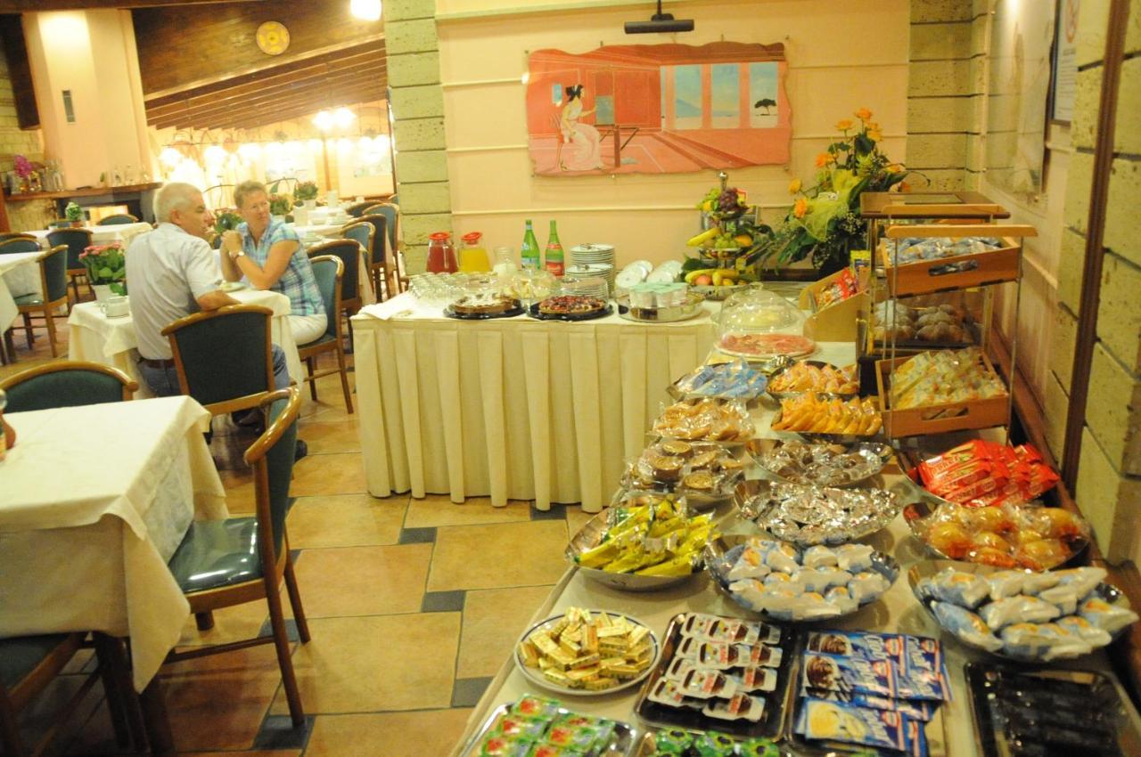 Hotel Grillo Verde ตอร์เร อันนุนซิอาตา ภายนอก รูปภาพ